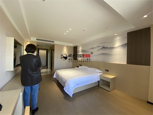 西吉装修公司|西吉维梵酒店改造装修现场量尺